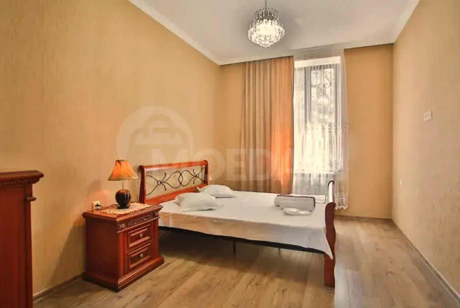 Apartments For Rent four-room 110м² 2/4 floor Kutaisi - photo 1