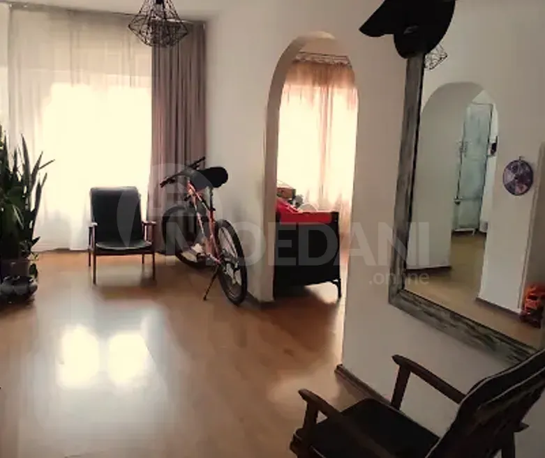 Продам 4-комн. квартиру 104м² 3/10 эт. Тбилиси - изображение 4