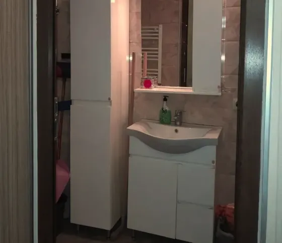 ქირავდება 2 ოთახიანი ბინა 51მ² 5/15 სართ თბილისი