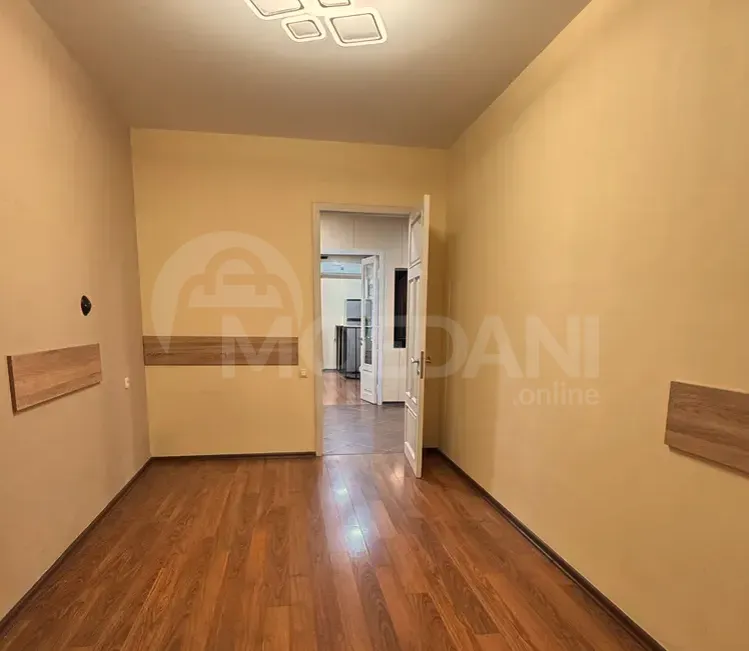 Сдам 4-комн. квартиру 90м² 1/3 эт. Тбилиси - изображение 1