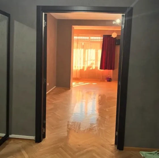 იყიდება 4 ოთახიანი ბინას $170 000  თბილისში  117მ² 1/5 სართ Тбилиси