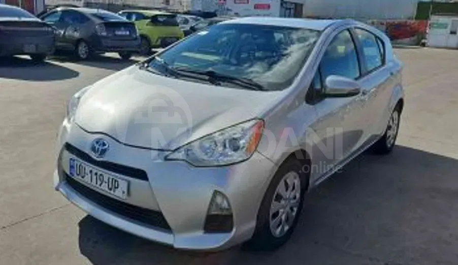 Toyota Prius C 1.5L 2014 Тбилиси - изображение 2