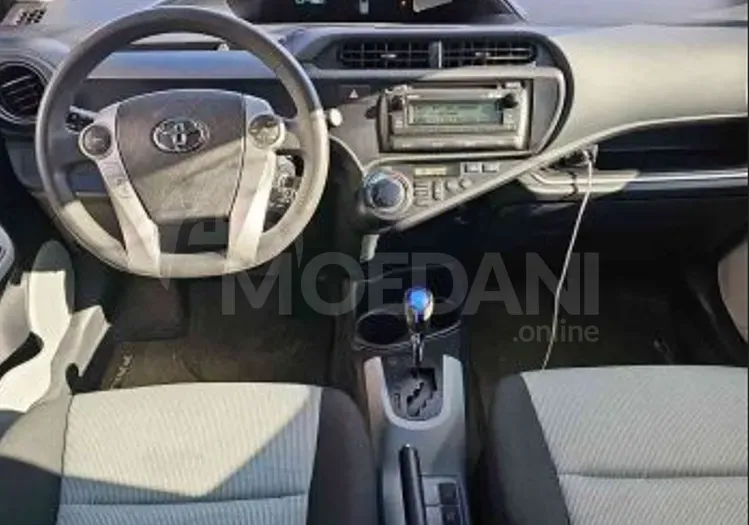 Toyota Prius C 1.5L 2014 Тбилиси - изображение 7