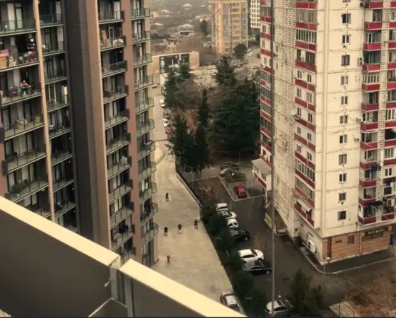 იყიდება 2 ოთახიანი ბინას $80 000  თბილისში  65მ² 15/17 სართ Тбилиси