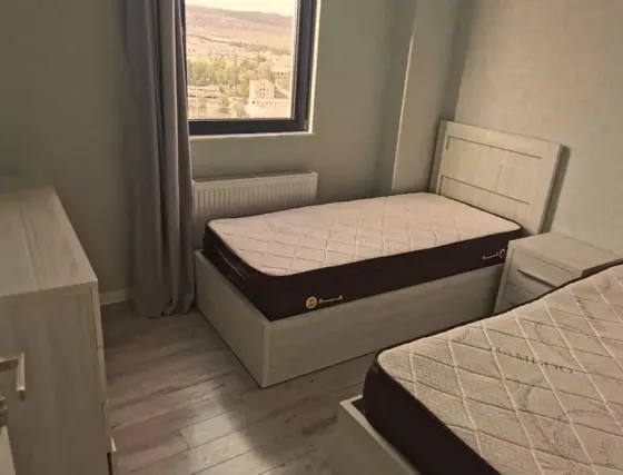 იყიდება 3 ოთახიანი ბინას $95 000  თბილისში  57მ² 10/15 სართ Тбилиси