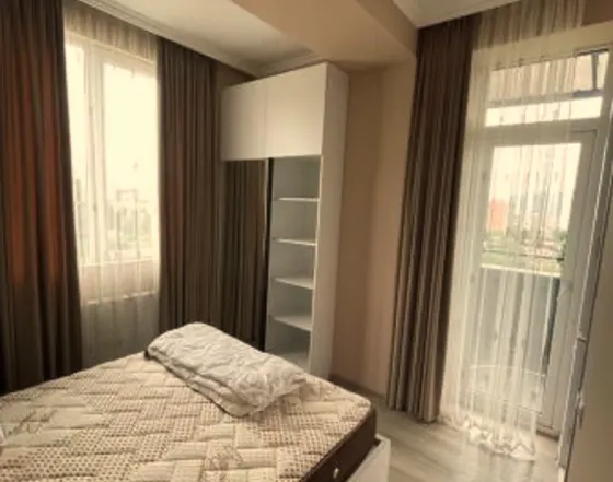 ქირავდება 5 ოთახიანი ბინა 120მ² 13/22 სართ თბილისი