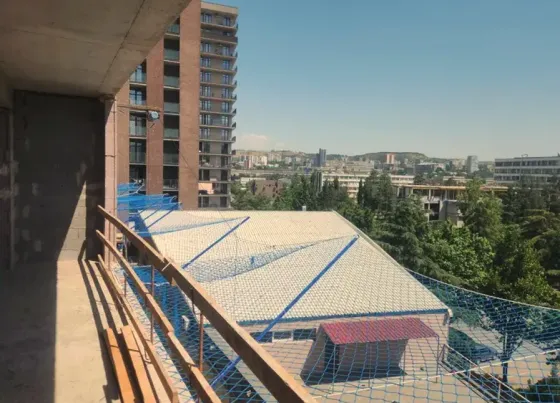 იყიდება 3 ოთახიანი ბინას $85 000  თბილისში  72.1მ² 7/9 სართ Тбилиси