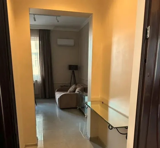 Сдам 2-комн. квартиру 40м² 1/4 эт. Тбилиси