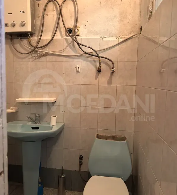 ქირავდება 2 ოთახიანი ბინა 60მ² 3/3 სართ თბილისი - photo 4