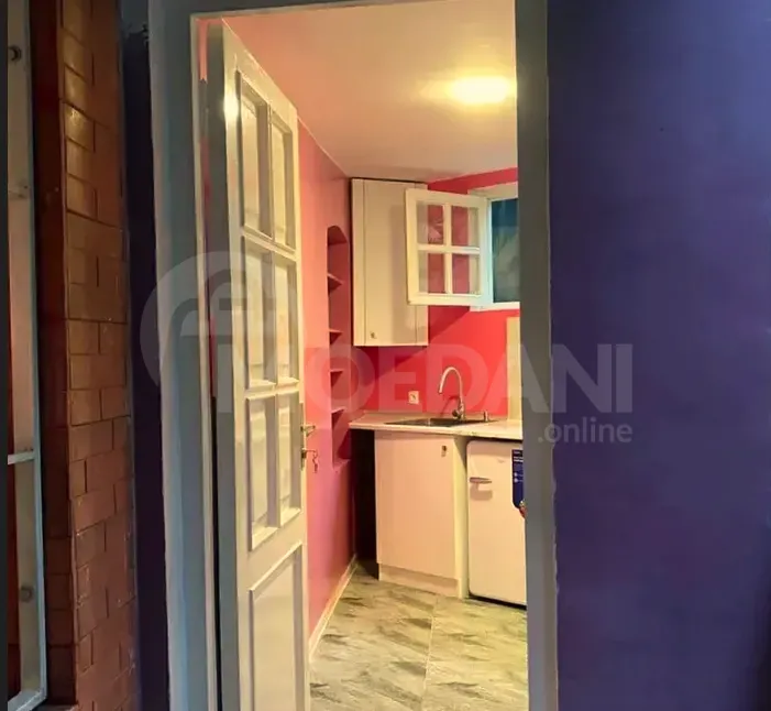 ქირავდება 1 ოთახიანი ბინა 25მ² 1/2 სართ თბილისი - photo 1