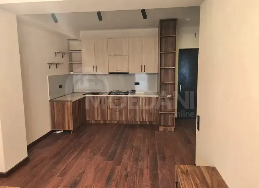 იყიდება 2 ოთახიანი ბინას 53მ² 1/8 სართ თბილისი - photo 1