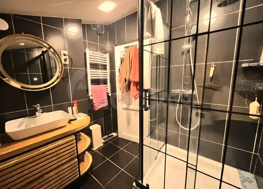 იყიდება 3 ოთახიანი ბინას 65მ² 11/11 სართ თბილისი - photo 1