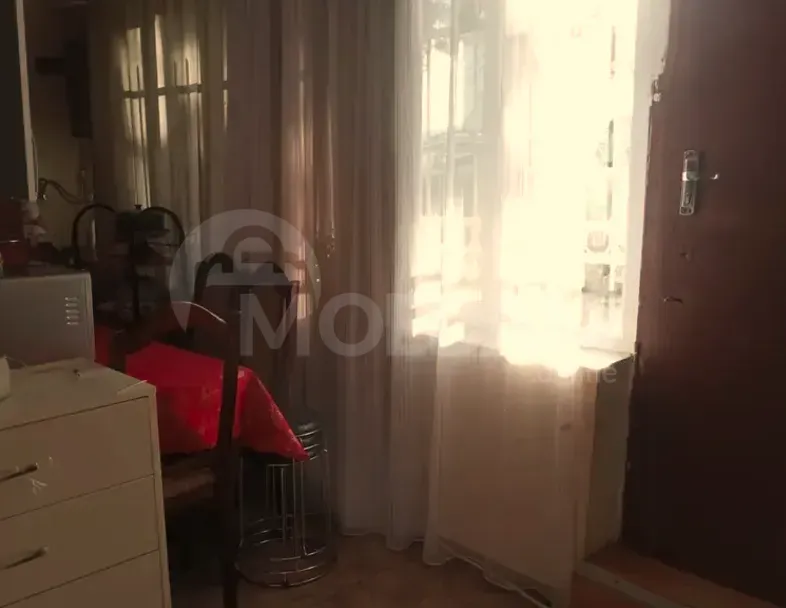 იყიდება 2 ოთახიანი ბინას 42მ² 1/5 სართ თბილისი - photo 1