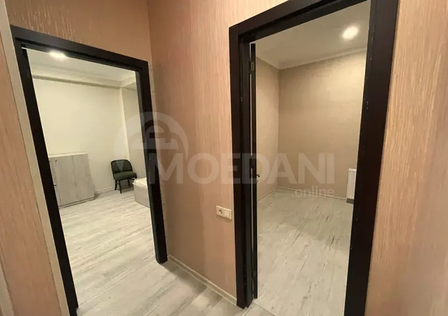 Сдам 4-комн. квартиру 130м² 3/7 эт. Тбилиси - изображение 3