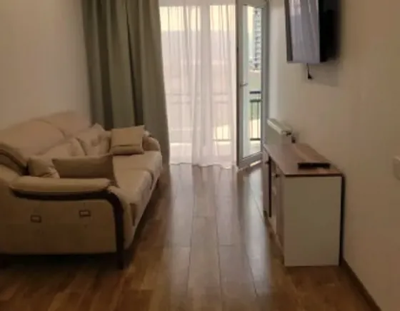 ქირავდება 2 ოთახიანი ბინა 48მ² 4/7 სართ თბილისი