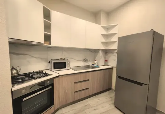 ქირავდება 2 ოთახიანი ბინა 55მ² 4/16 სართ თბილისი