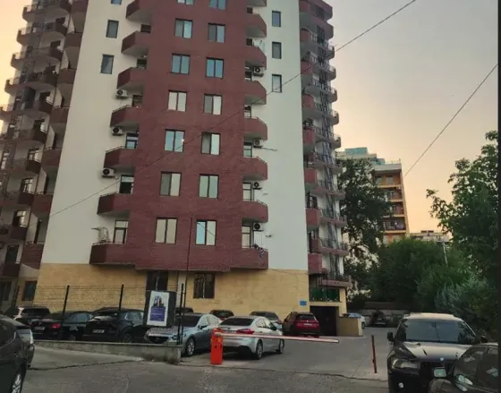 ქირავდება 2 ოთახიანი ბინა 55მ² 4/16 სართ თბილისი