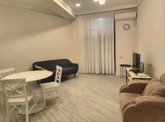 ქირავდება 2 ოთახიანი ბინა 55მ² 4/16 სართ თბილისი