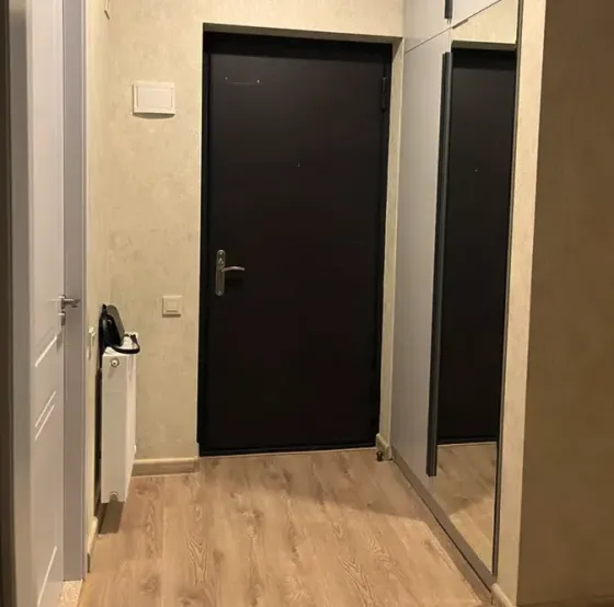 ქირავდება 2 ოთახიანი ბინა 55მ² 6/6 სართ თბილისი