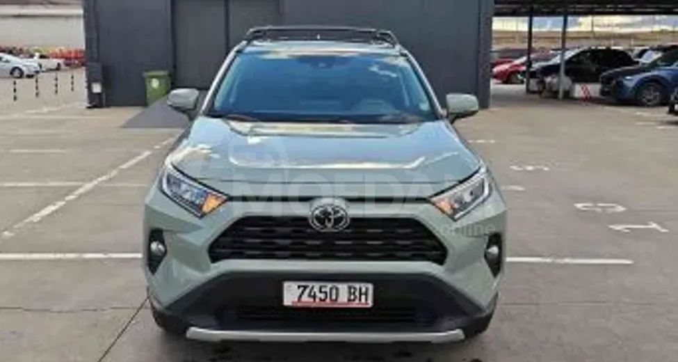 Toyota RAV4 2.5L 2021 Тбилиси - изображение 1