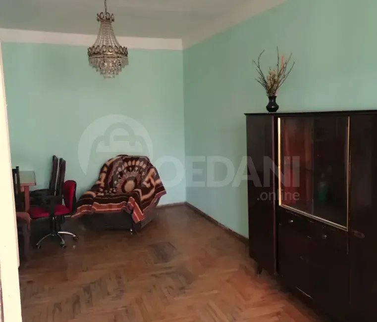 იყიდება 2 ოთახიანი ბინას 65მ² 5/9 სართ თბილისი - photo 1