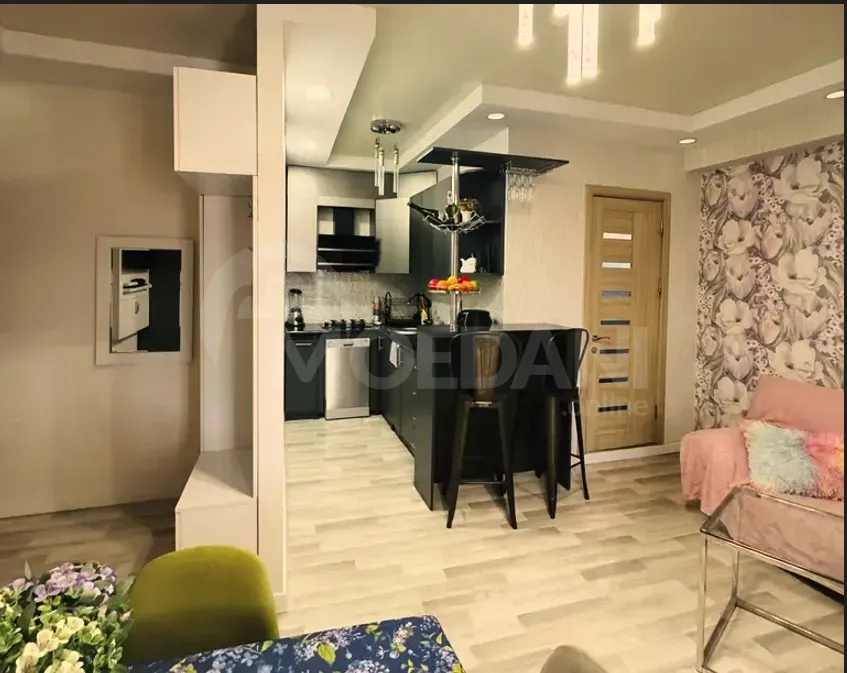 ქირავდება 2 ოთახიანი ბინა 61მ² 7/7 სართ თბილისი - photo 4