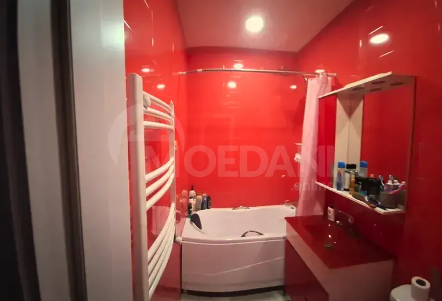 იყიდება 2 ოთახიანი ბინას 65მ² 4/8 სართ თბილისი - photo 2