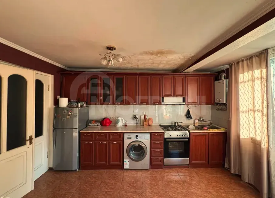 Продам 3-комн. квартиру 74м² 3/5 эт. Тбилиси - изображение 1