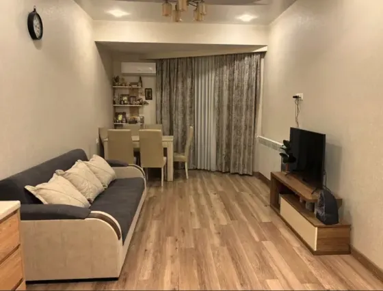 ქირავდება 2 ოთახიანი ბინა 50მ² 10/10 სართ თბილისი