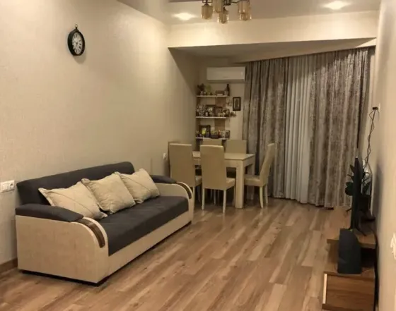 ქირავდება 2 ოთახიანი ბინა 50მ² 10/10 სართ თბილისი