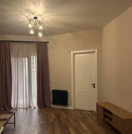 ქირავდება 2 ოთახიანი ბინა 55მ² 8/24 სართ თბილისი