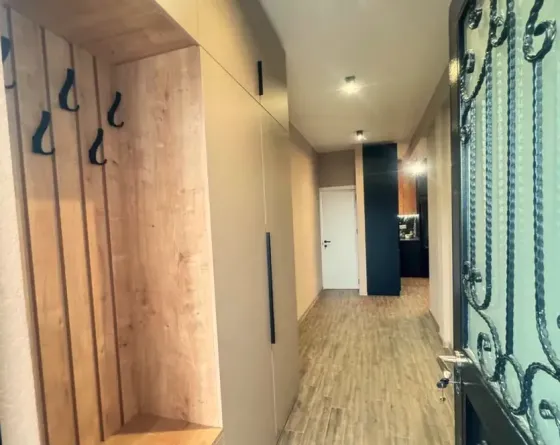 Сдам 2-комн. квартиру 50м² 3/3 эт. Тбилиси