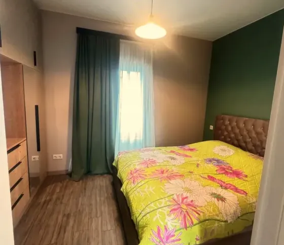 Сдам 2-комн. квартиру 50м² 3/3 эт. Тбилиси