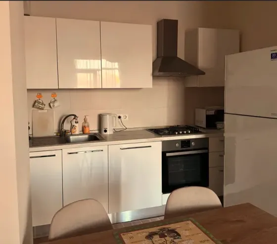 ქირავდება 2 ოთახიანი ბინა 60მ² 8/16 სართ თბილისი