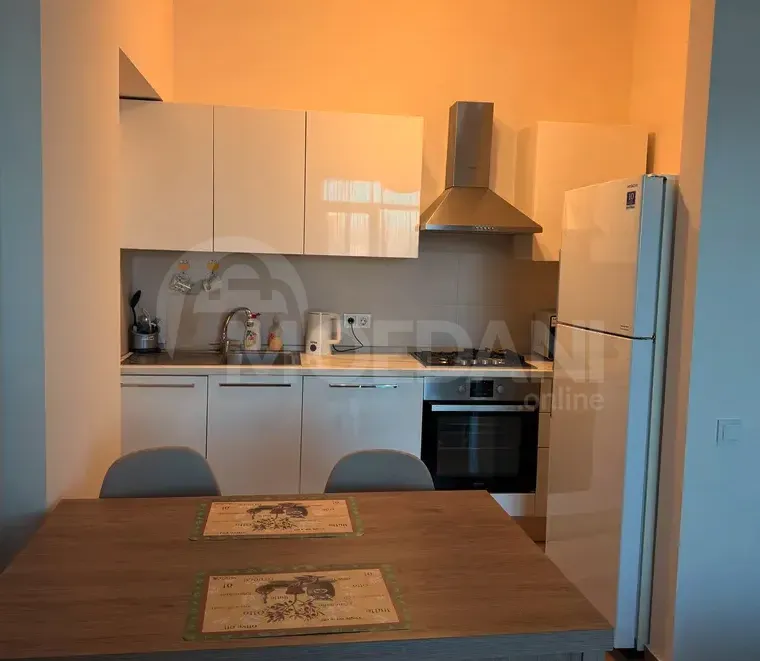 ქირავდება 2 ოთახიანი ბინა 60მ² 8/16 სართ თბილისი - photo 3