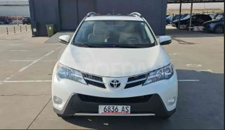 Toyota RAV4 2.5L 2015 Тбилиси - изображение 1
