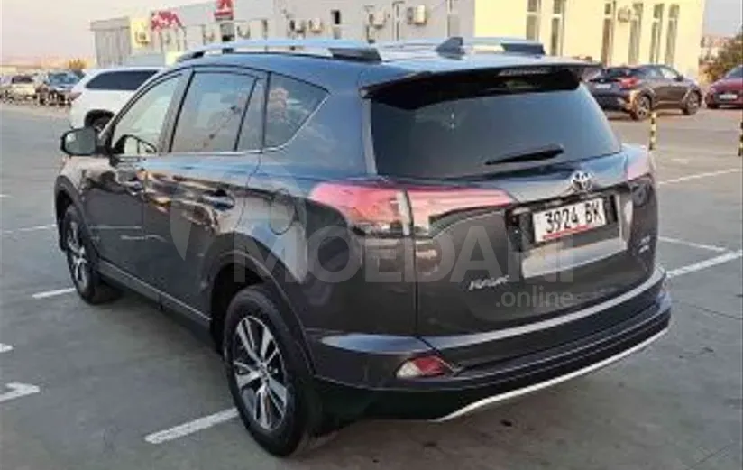 Toyota RAV4 2.5L 2016 Тбилиси - изображение 6