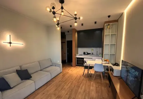 ქირავდება 2 ოთახიანი ბინა 50მ² 12/18 სართ თბილისი