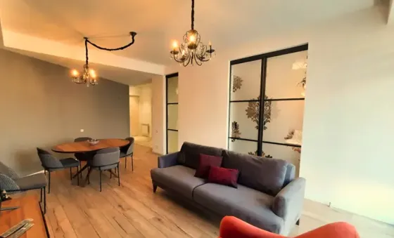 ქირავდება 2 ოთახიანი ბინა 72მ² 5/9 სართ თბილისი