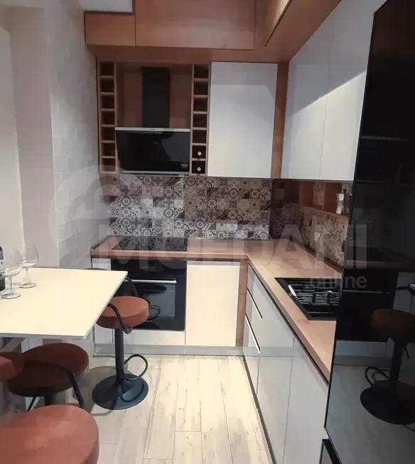 ქირავდება 2 ოთახიანი ბინა 72მ² 5/9 სართ თბილისი - photo 8