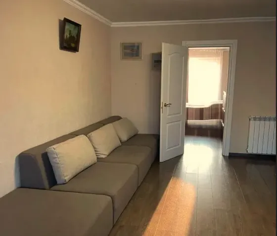 ქირავდება 2 ოთახიანი ბინა 60მ² 7/8 სართ თბილისი