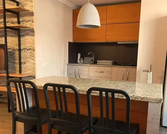 ქირავდება 2 ოთახიანი ბინა 60მ² 7/8 სართ თბილისი