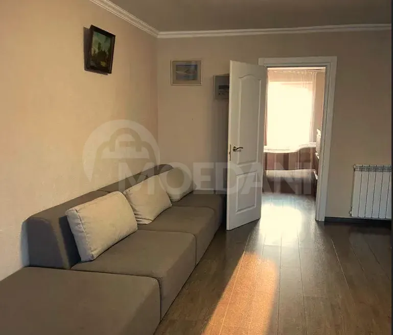 ქირავდება 2 ოთახიანი ბინა 60მ² 7/8 სართ თბილისი - photo 1