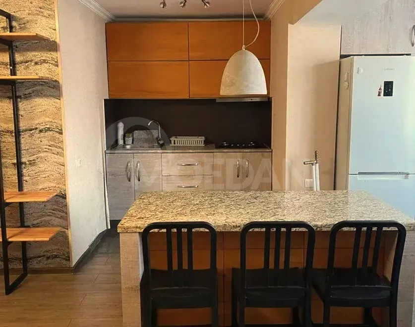 ქირავდება 2 ოთახიანი ბინა 60მ² 7/8 სართ თბილისი - photo 5