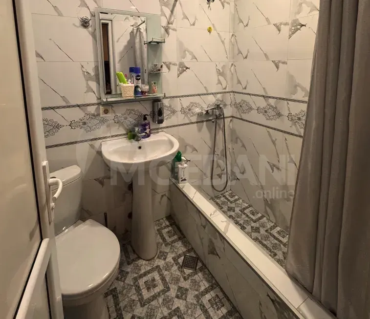 ქირავდება 2 ოთახიანი ბინა 40მ² 1/2 სართ თბილისი - photo 8