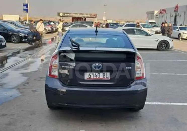 Toyota Prius 1.8L 2014 Тбилиси - изображение 5