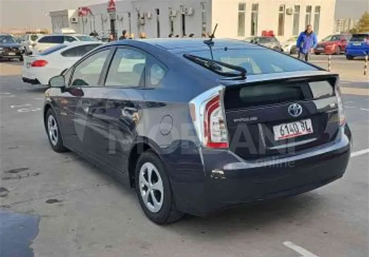 Toyota Prius 1.8L 2014 Тбилиси - изображение 6
