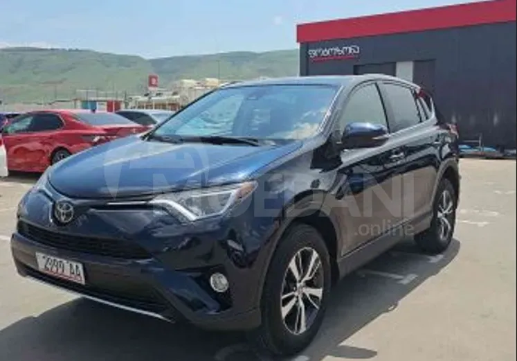 Toyota RAV4 2.5L 2018 Тбилиси - изображение 1