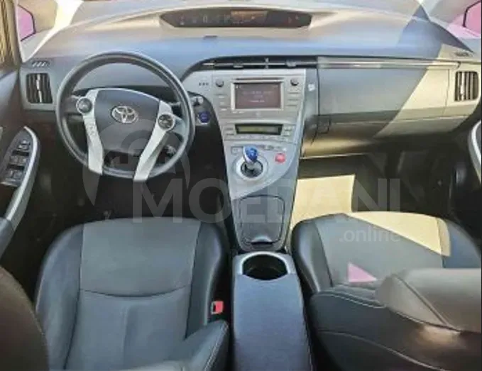 Toyota Prius 1.8L 2015 Тбилиси - изображение 7