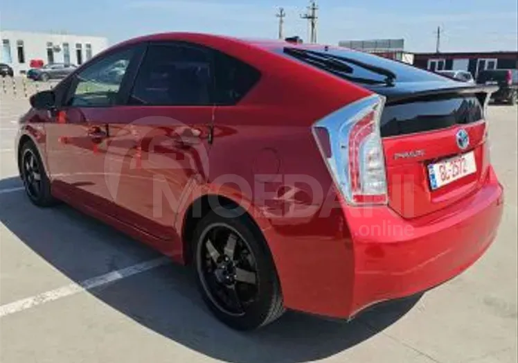 Toyota Prius 1.8L 2015 Тбилиси - изображение 6